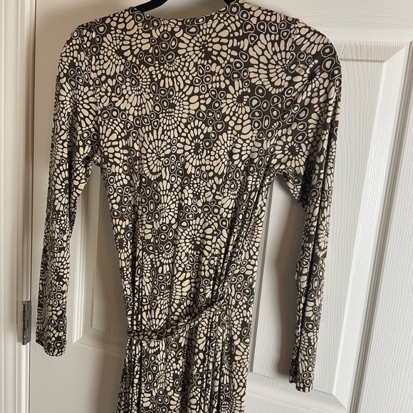 Pure Collection Woman’s Floral Wrap Dress 100% silk size small - Picture 4 of 12